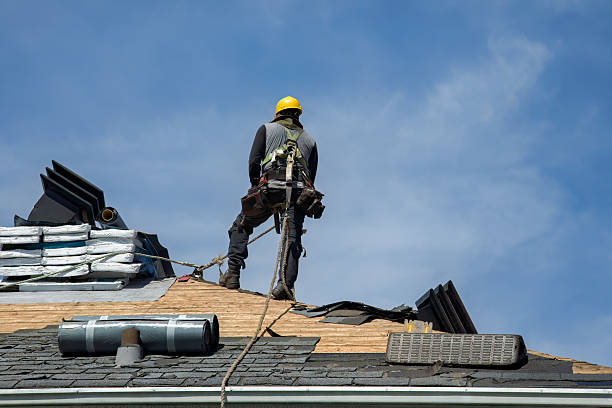Professional Roofing technician working in Olsburg, KS